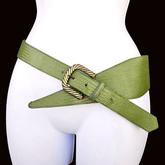 L Chessler Accessories - Vintage Avocado Green Leather Statement Belt Brass Buckle USA 27–31 Small